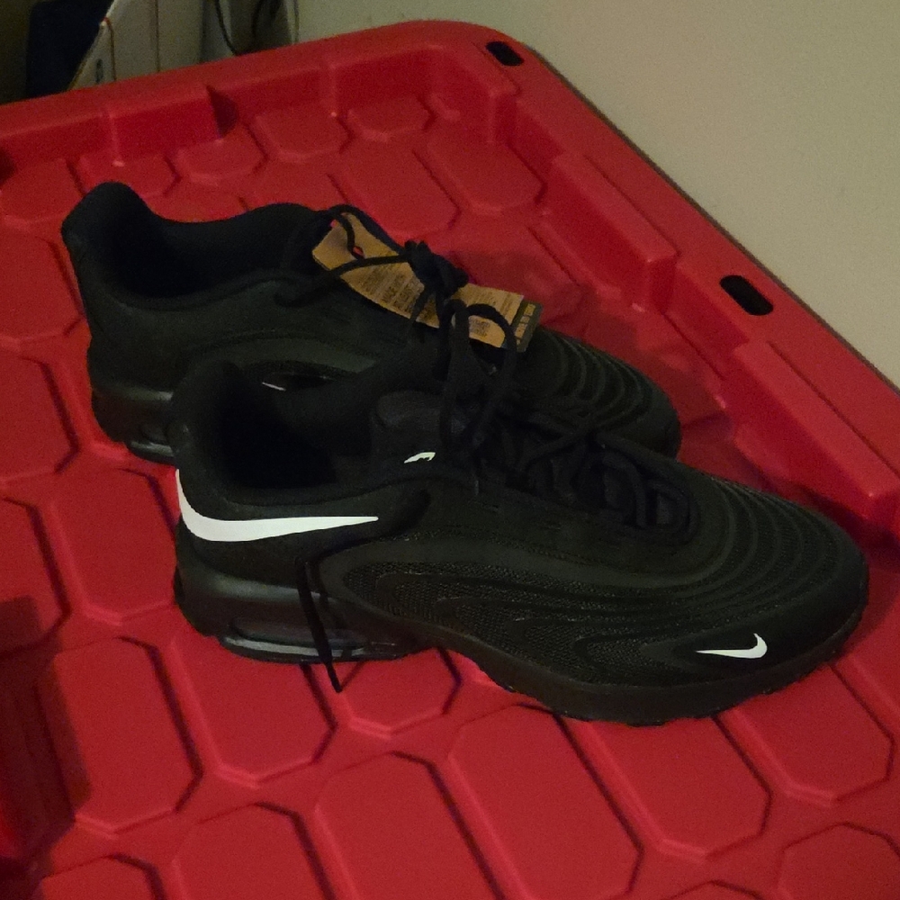 Nike Men's Air Max Fire